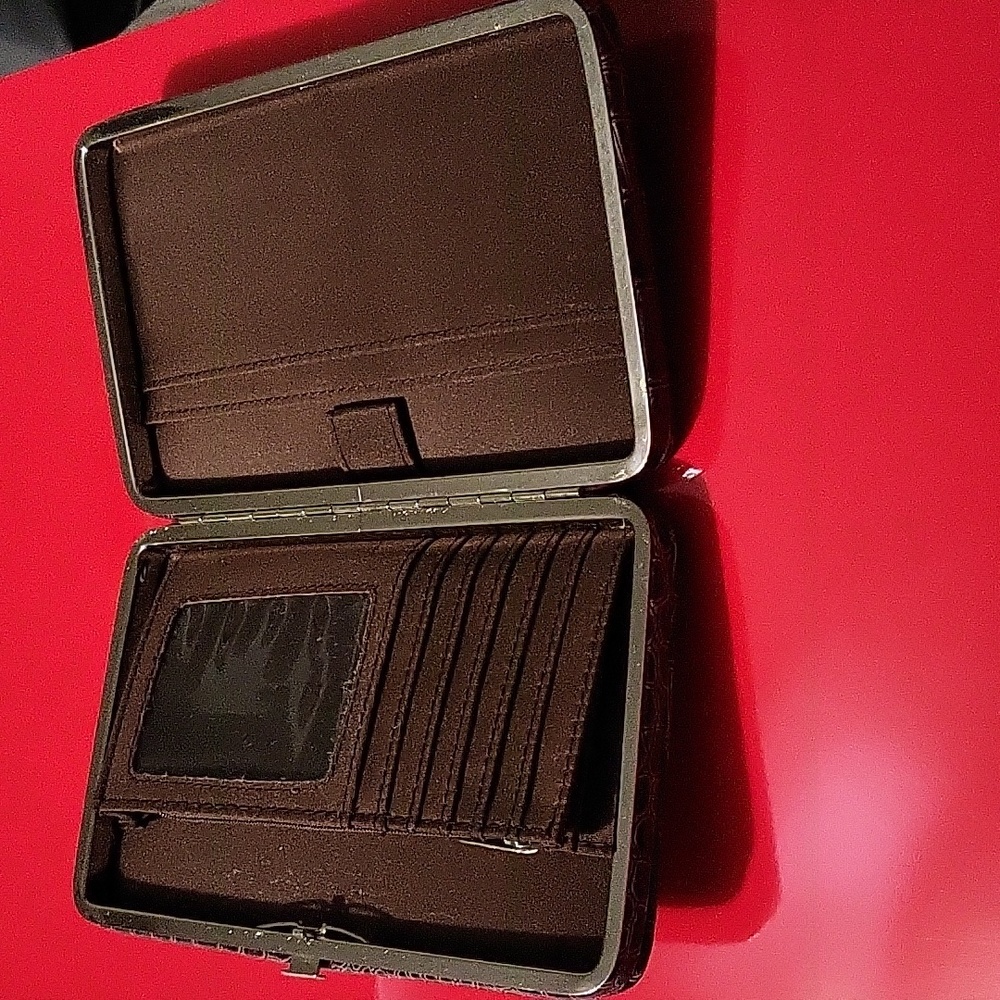 Wallet - Picture 9 of 10